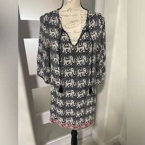 Tolani Black and White 3/4 Sleeve Dolman V-Neck Top